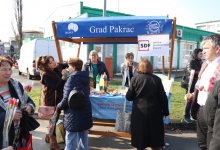 SDSS PSŽ u Pakracu obilježio nadolazeći Dan žena druženjem na gradskoj tržnici