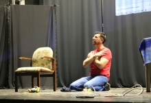 „KAKO RAZUMJETI MENE S AUTIZMOM“ Monodrama dirnula publiku u Pakracu