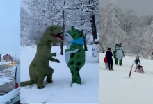 Dinosaur i žaba u posjeti Omanovcu dodatno razveselili najmlađe