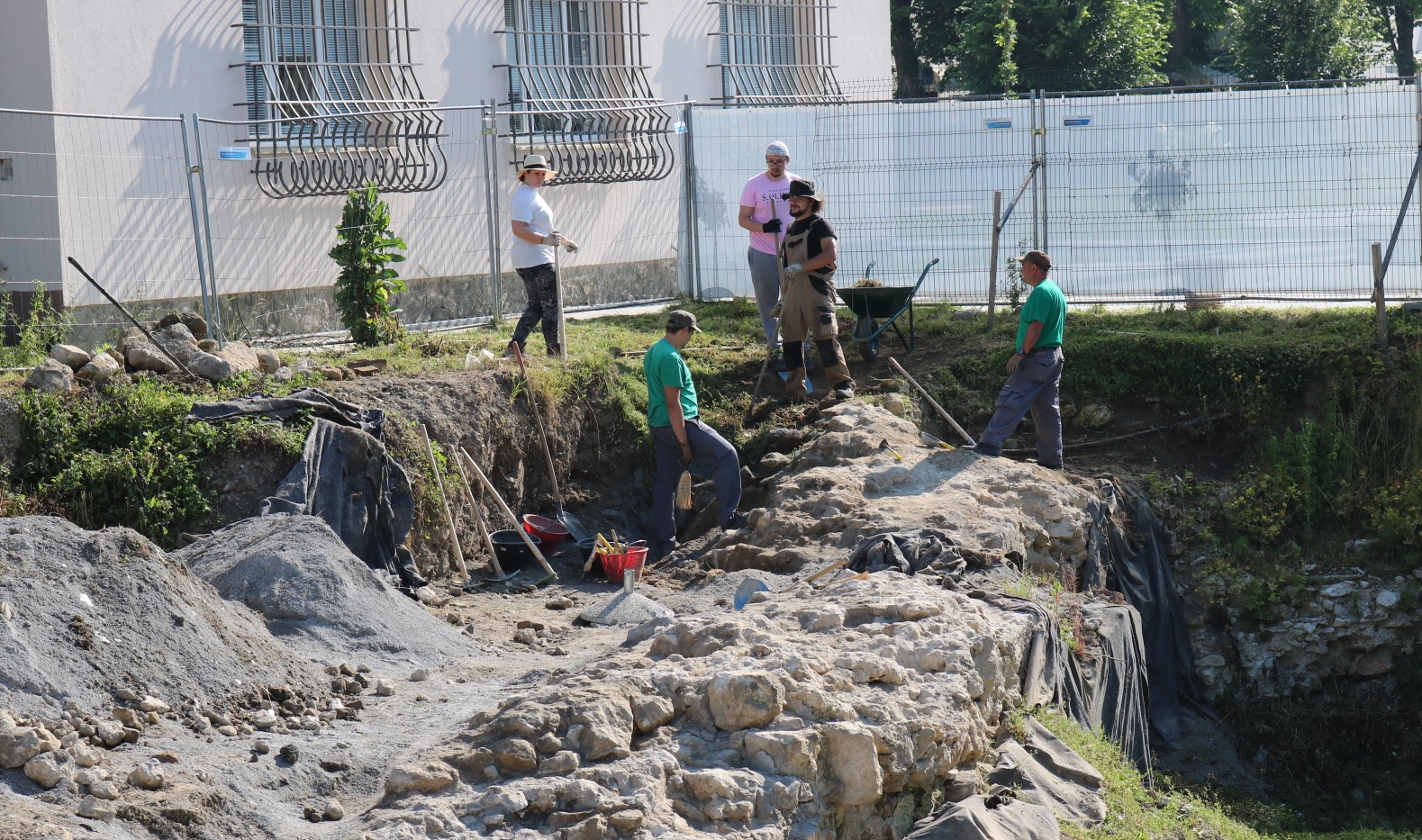 NASTAVLJENA ARHEOLOŠKA ISTRAŽIVANJA Peta godina traganja za ostacima Starog grada