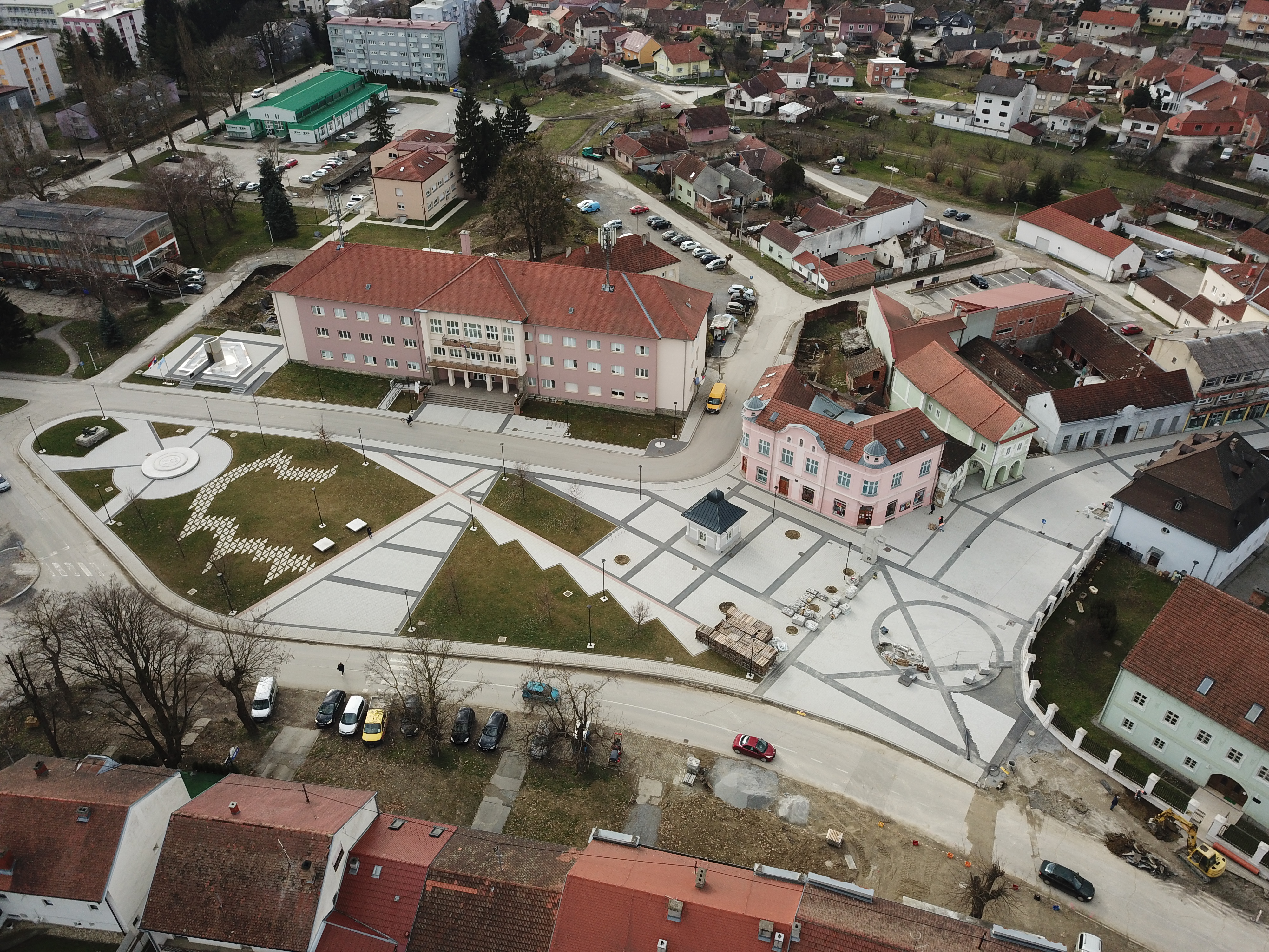 KAKO SE MIJENJAO ŽIVOT NA TRGU Kroz desetljeća - živosti sve više, stanovnika sve manje