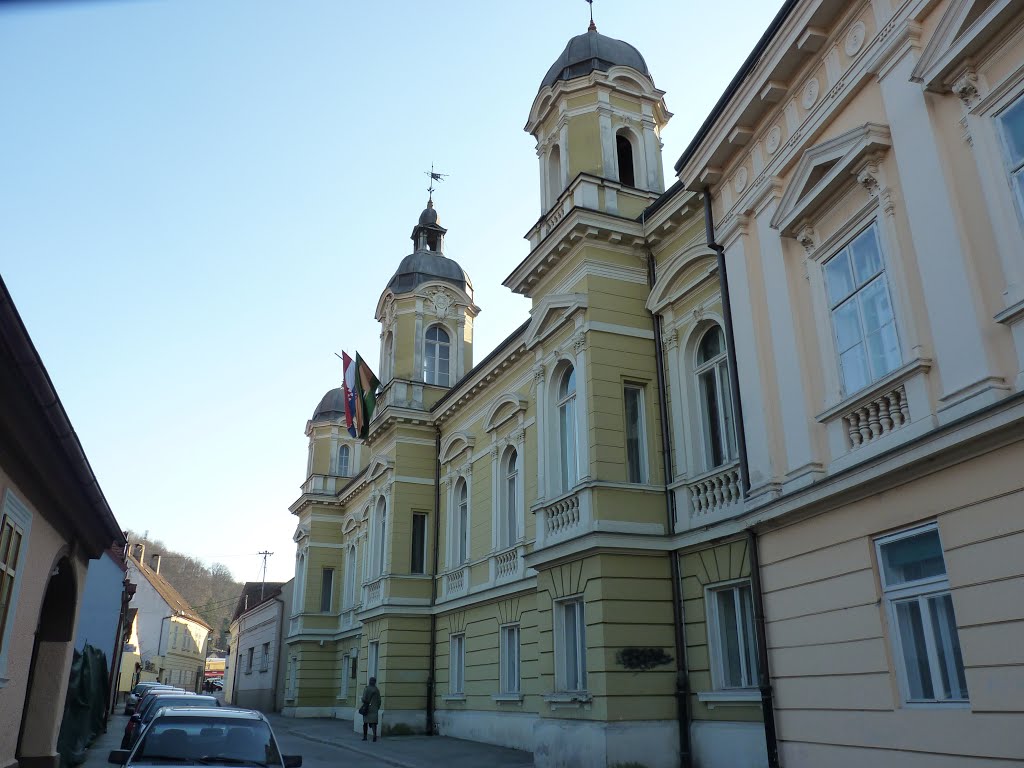 ŽUPANIJA DIJELI NOVCE: Potpore u turizmu, poljoprivredi i za ublažavanje posljedica epidemije