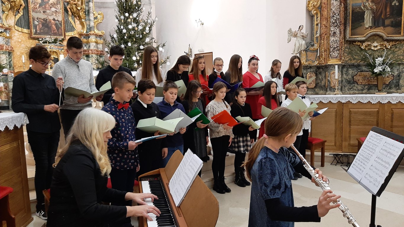 BOŽIĆNI KONCERT OGŠ PAKRAC Večer najljepših božićnih skladbi