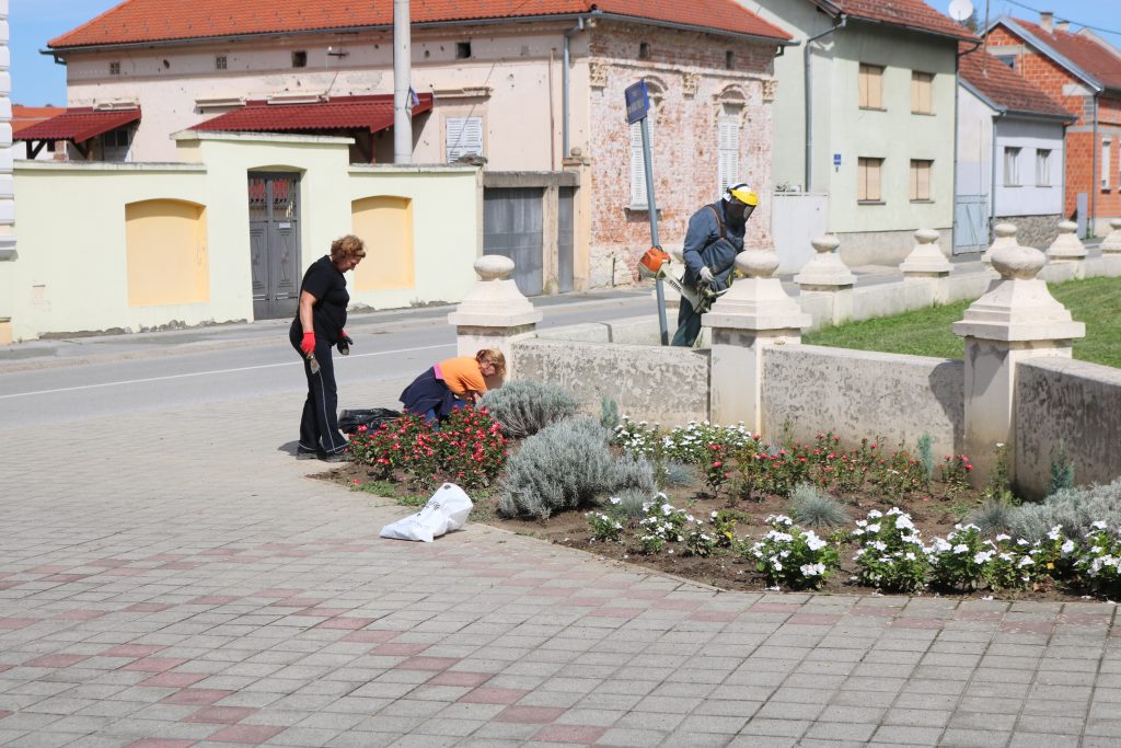 GRAD PAKRAC: Zapošljavaju u javnim radovima