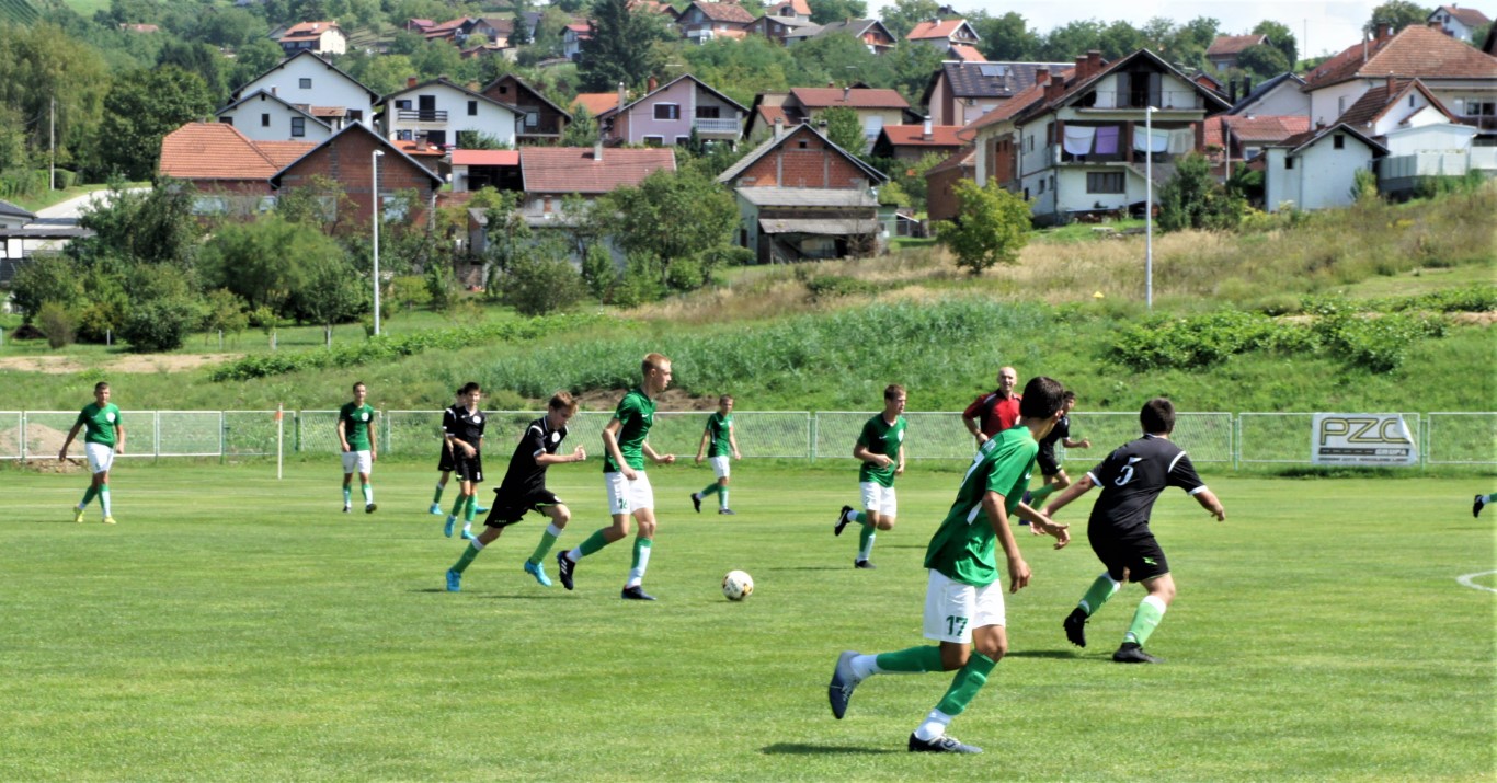 HAJDUKOVA ŠKOLA NOGOMETA Počinju prvenstva za četiri kategorije