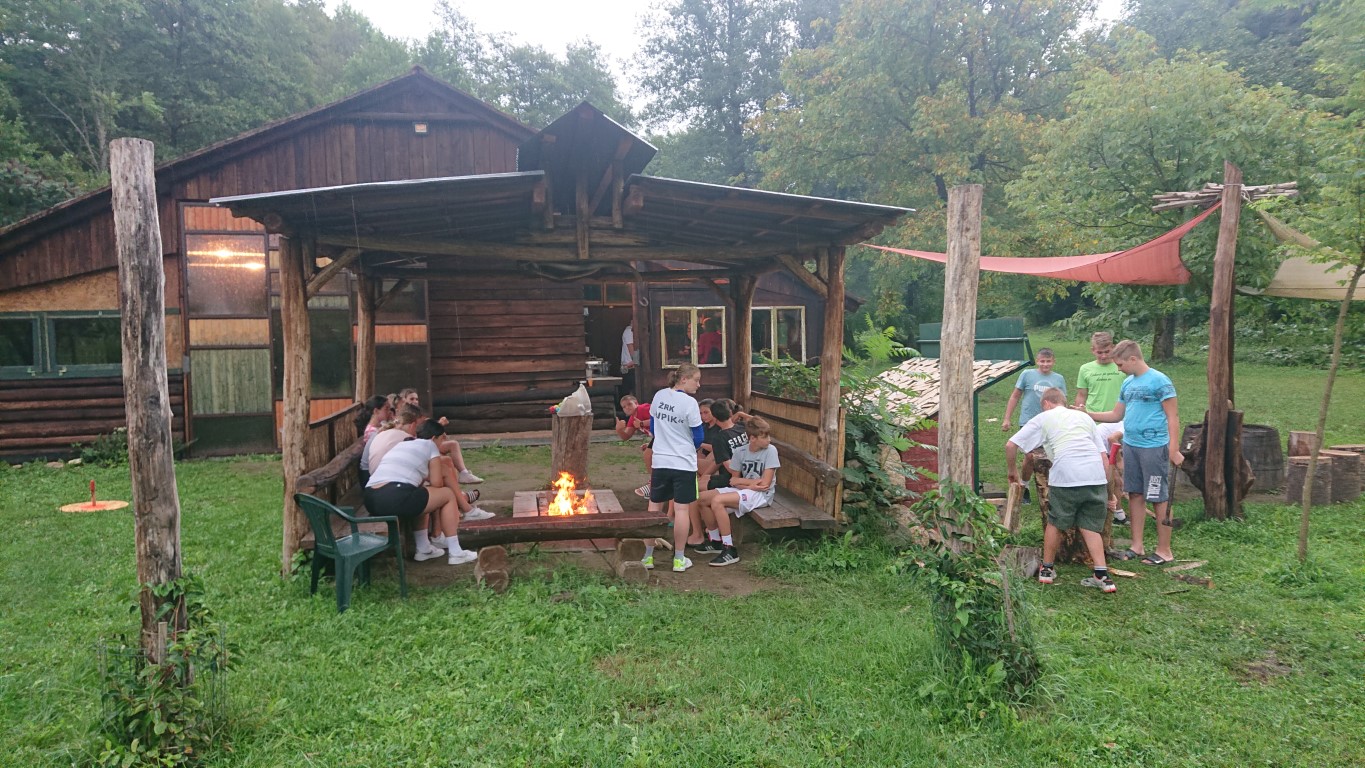 IMA LI PAKRAC TURISTIČKU SEZONU? Od turizma se živi malo i teško