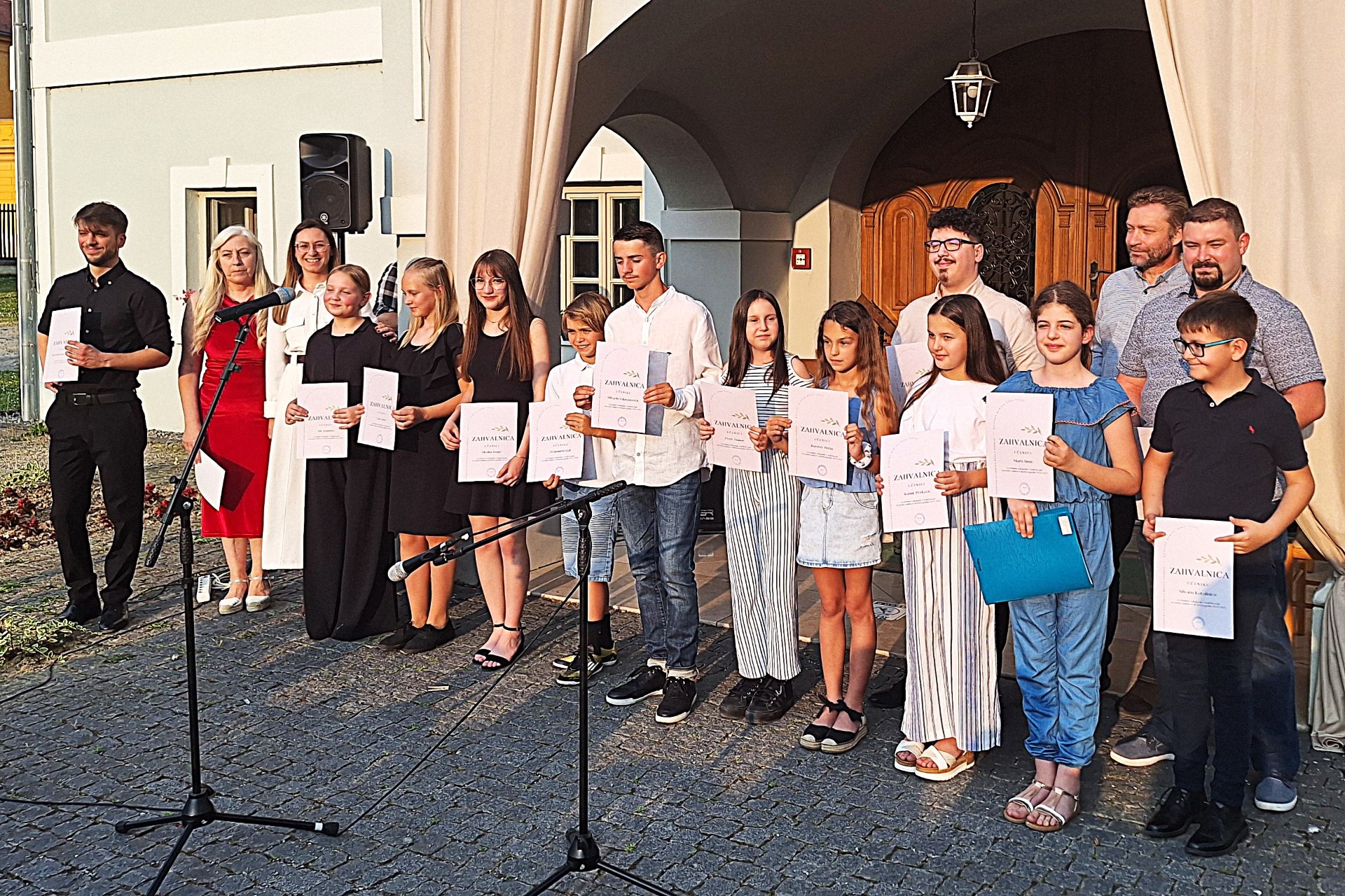 OGŠ PAKRAC Završni koncert u reprezentativnom ambijentu dvorišta Janković