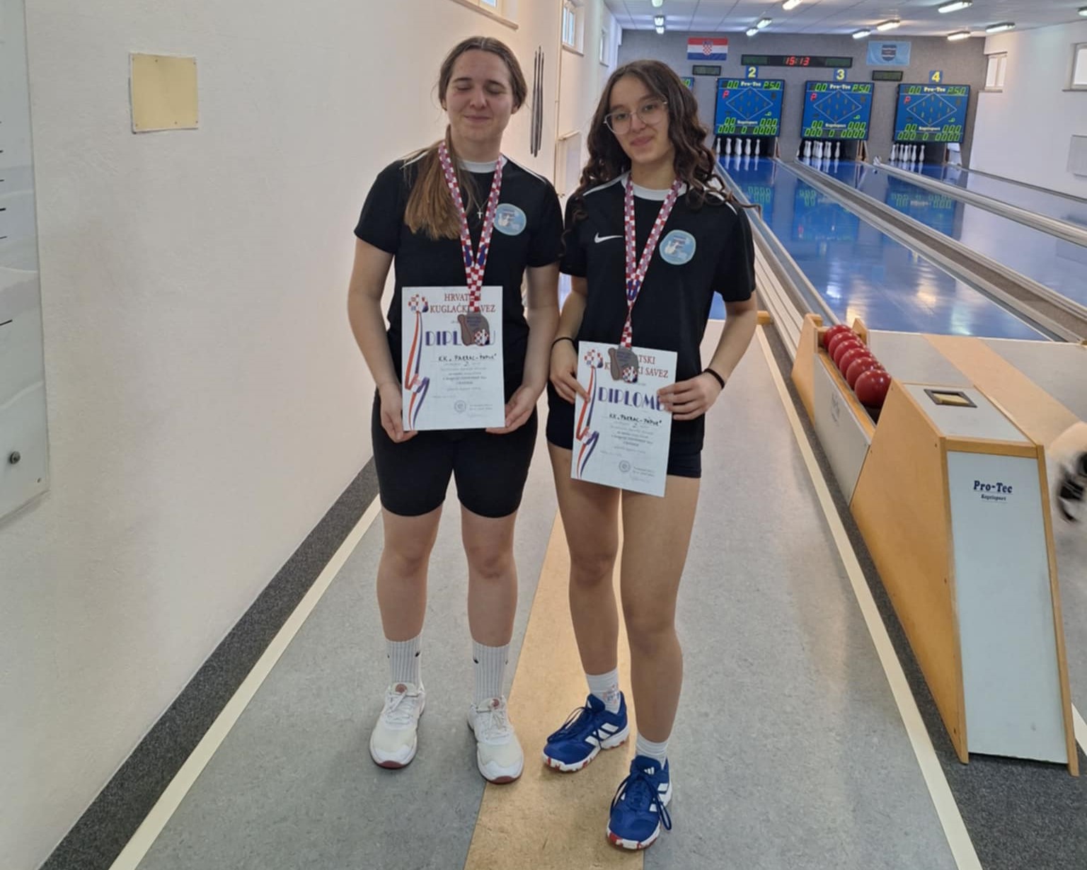 413004e8 c46d 4d19 91ed 858e743f6b33