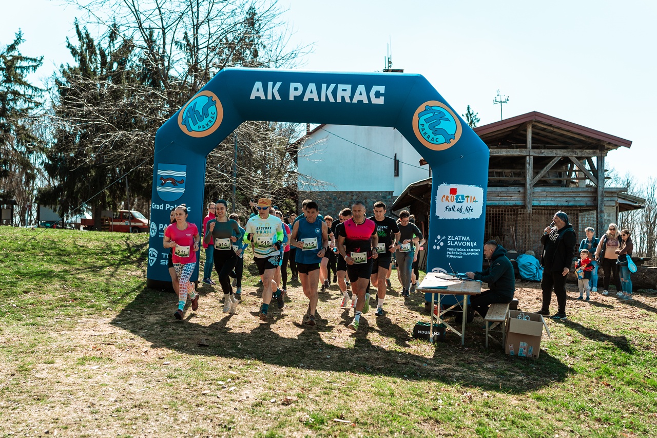 Start utrke na 74 km foto PHI MEDIA Antonio Pejsa