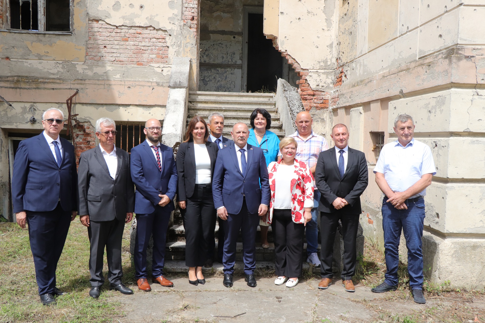 POTPISAN UGOVOR ZA BRANITELJSKI CENTAR PAKRAC Tomo Medved: „Uspješnost zemlje mjeri se odnosom prema njenim junacima“
