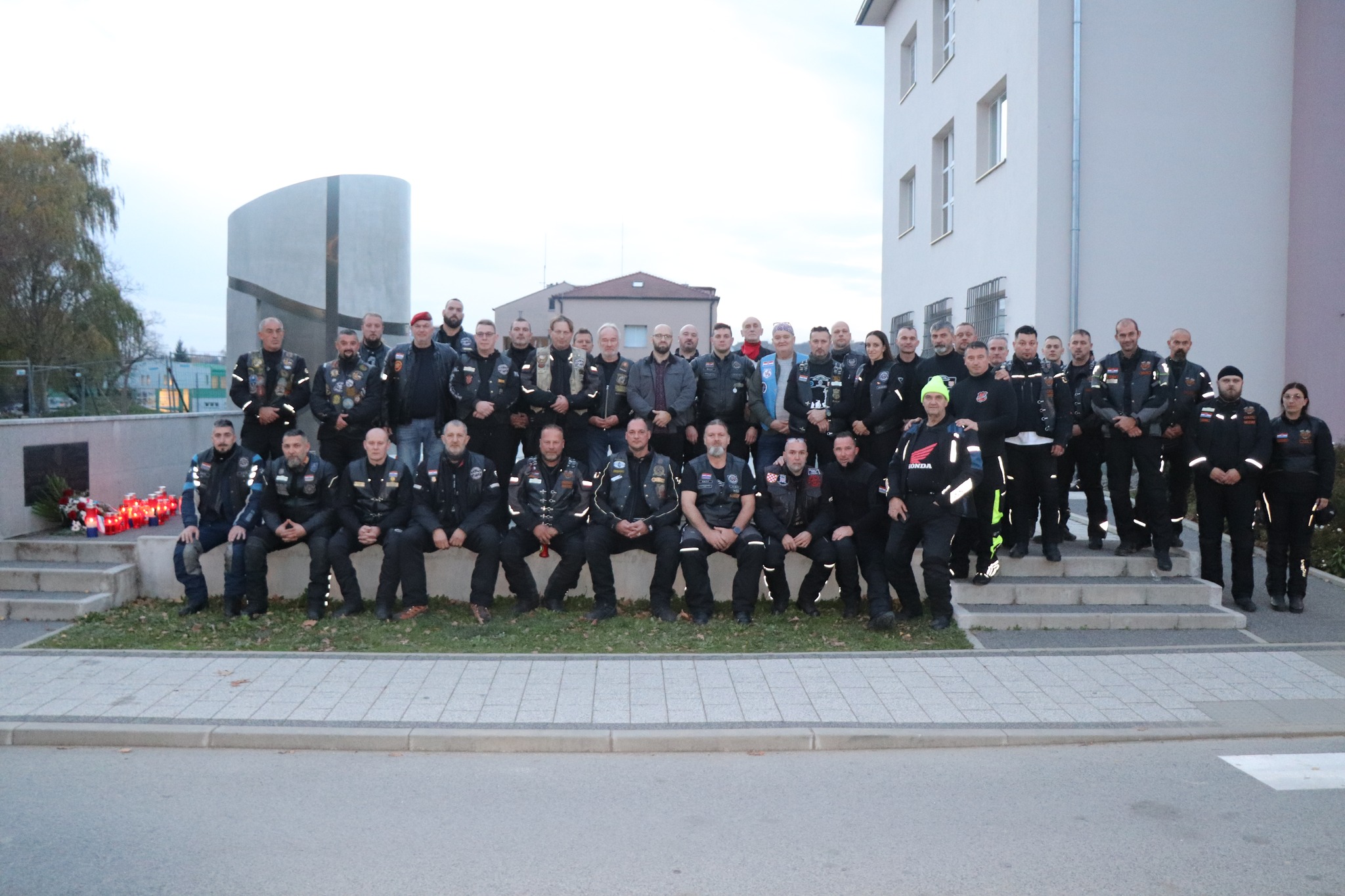 clanovi paljenje lampiona