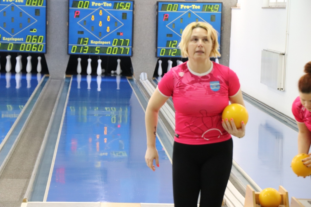 588441646258001188429272078777769694940747148n