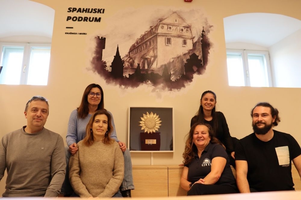 5978428198650351128863894216019510566292475n