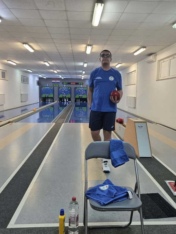 04002135-aea6-46f3-9afa-5d9ea969d387