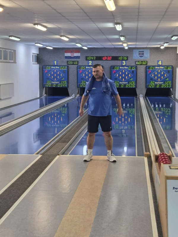 2b1319cf-f2f5-4483-8ff8-7ef847ecf9b7