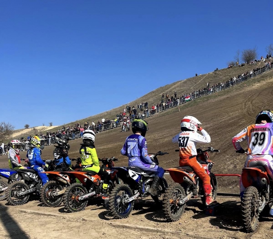 6512464811555399599919289449774620762293358n