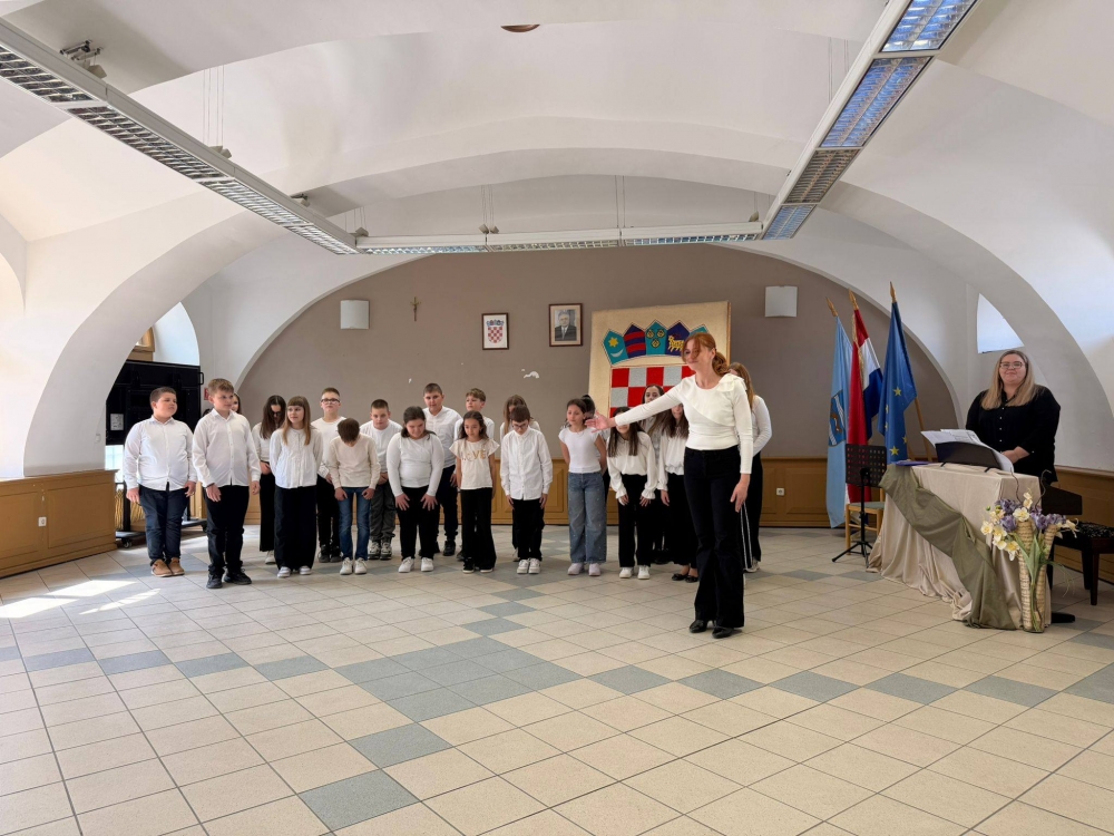 656534187269091265753597569155792727824756713n