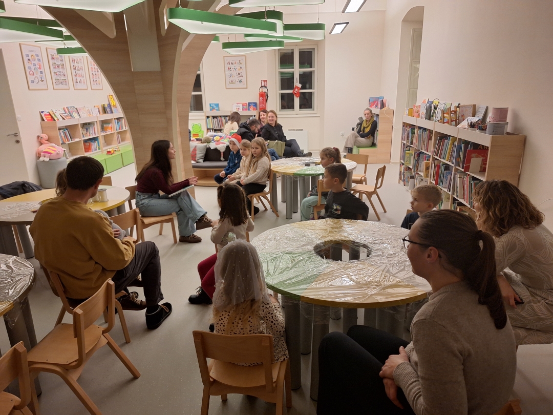 knjiznicapricaadvent