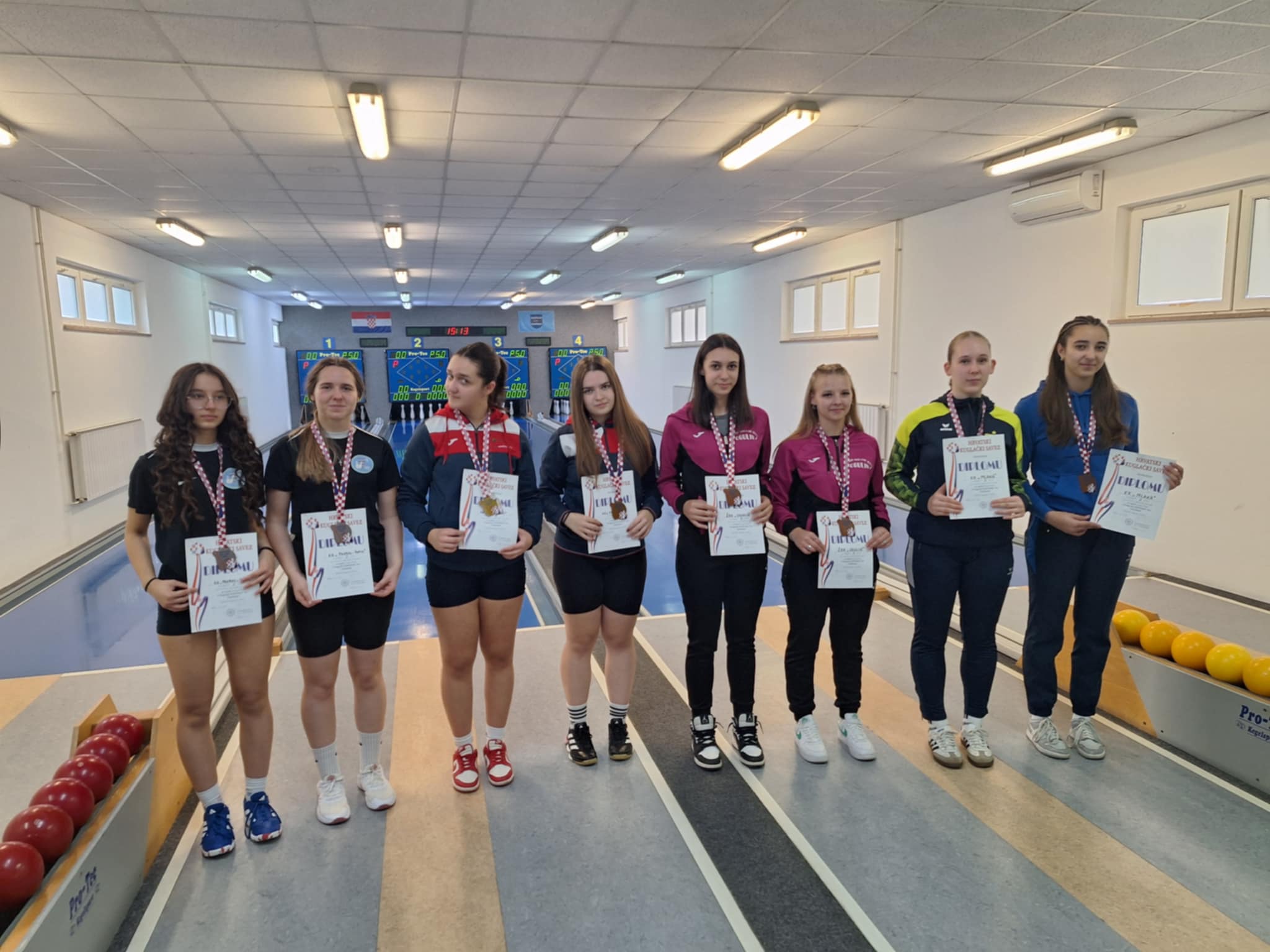 lorena i simona srebro pakrac