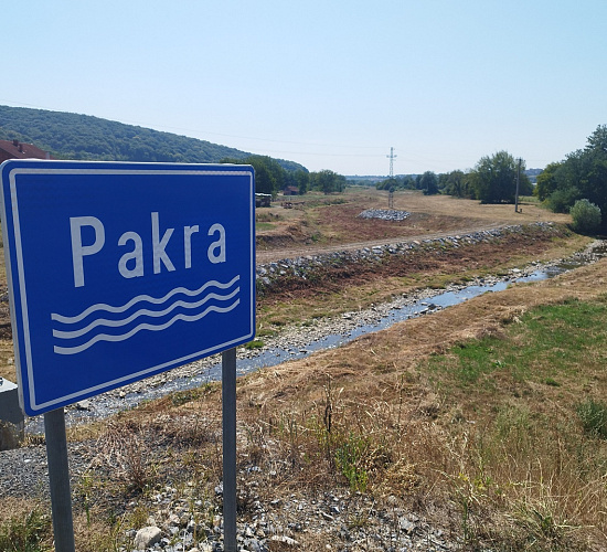 Pakra glavna