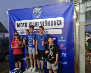 MOTO KLUB PAKRAC-LIPIK Lenče dominantno, a stižu i novi klinci