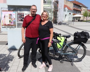 SVI PUTEVI VODE U PAKRAC Bračni par biciklima došao od Züricha do Pakraca