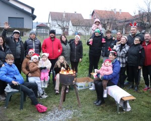 ADVENT U PAKRAČKOJ ULICI KRŽLJAVACA Koliko sloge stane u sedam kuća?