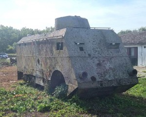 MUZEJ VOJNE I RATNE POVIJESTI Kutinsko improvizirano oklopno vozilo KT-BT-001