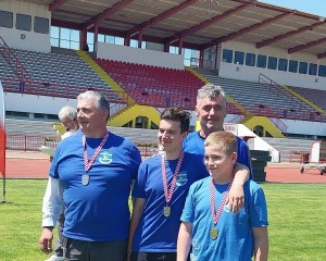 STRELIČARSKI KLUB „KUNA“ Zlato Šimića uz srebra Maroševića i Selešija