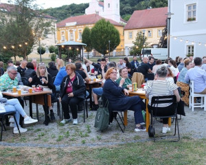 COOLTURNO LJETO U petak pub kviz u dvorištu kurije
