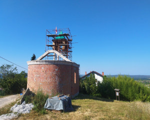 KAPELA SV. VIDA NA KALVARIJI Podignut toranj. Uskoro završetak krovišta